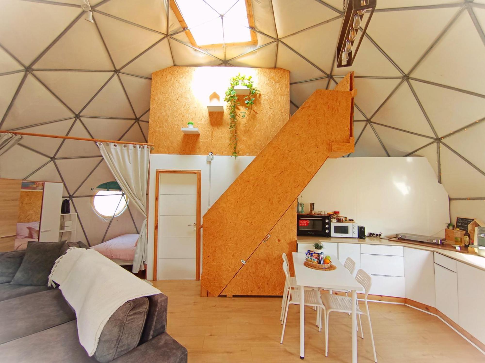 Olive Dome - כיפה גיאודזית ענקית ומודרנית בין עצי הזית Hotel Yavne'el Bagian luar foto